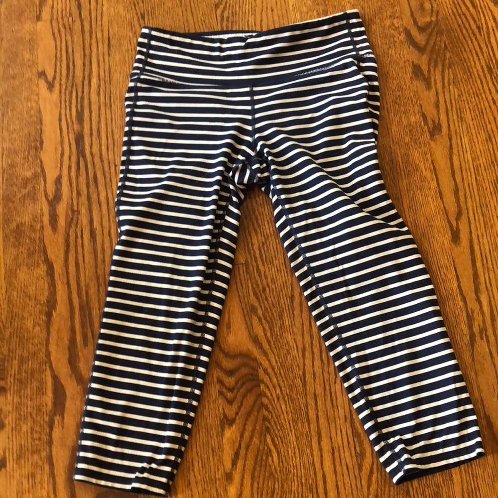 Athleta, cropped size M